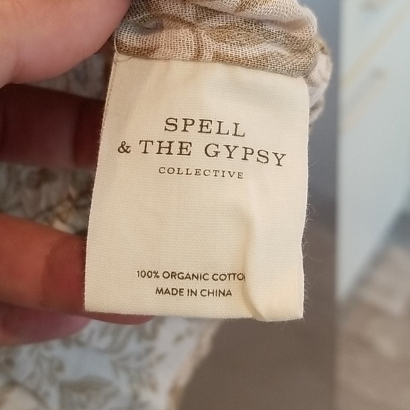 💕SPELL & THE GYPSY💕 Lioness Cap Sleeve Blouse Smoke M Medium NWT - Picture 14 of 14